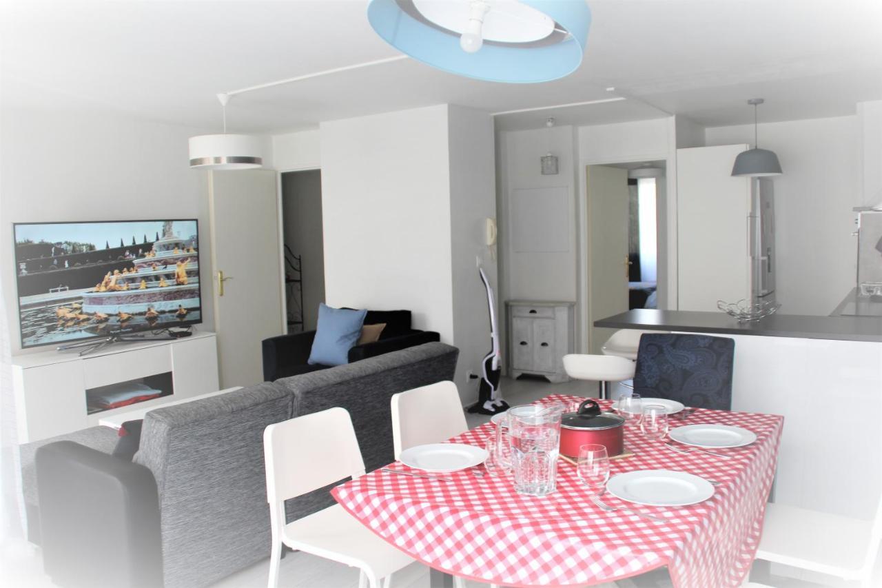 Logement familial tout équipé  Saint-Denis  Extérieur photo